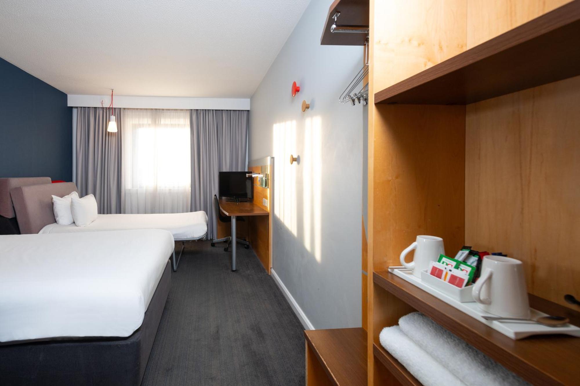 Holiday Inn Express Bedford By Ihg Eksteriør bilde